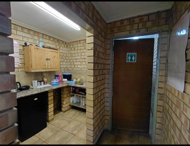 1,743M² BUSINESS FOR SALE IN MOKOPANE CENTRAL